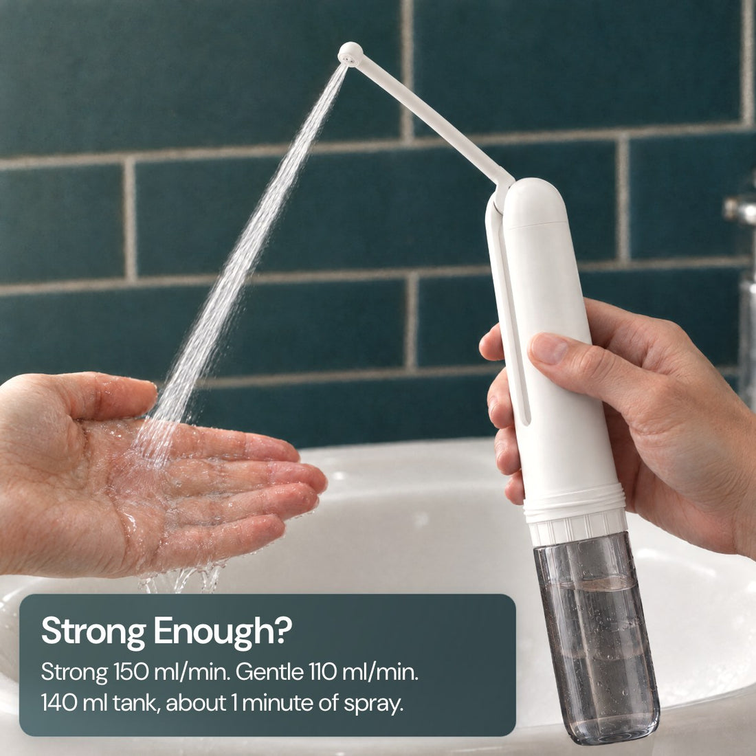 Stream of water from the bidet on an open palm: strong 150 ml/min, gentle 110 ml/min, 140 ml tank